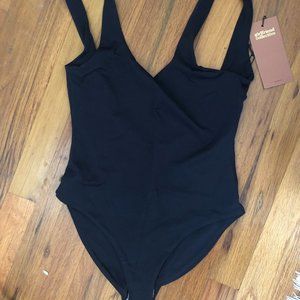 NWT Girlfriend Collective swimsuit